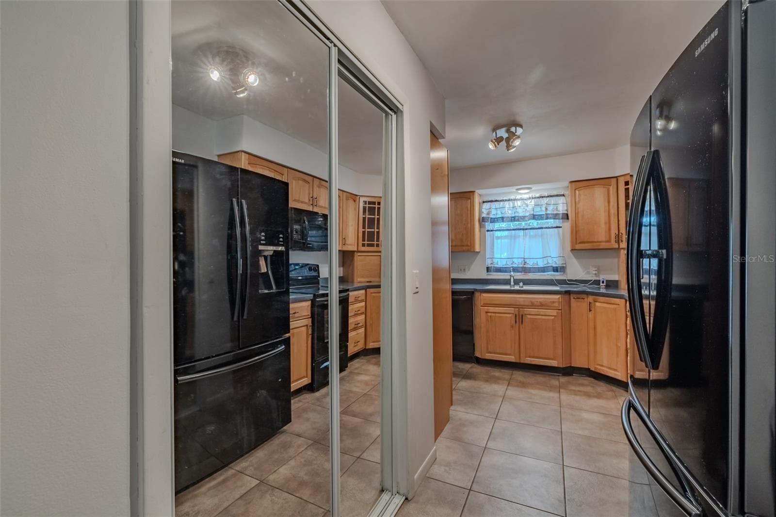Single Family Residence at 3302 KING RICHARD, SEFFNER, photo 13 of 49