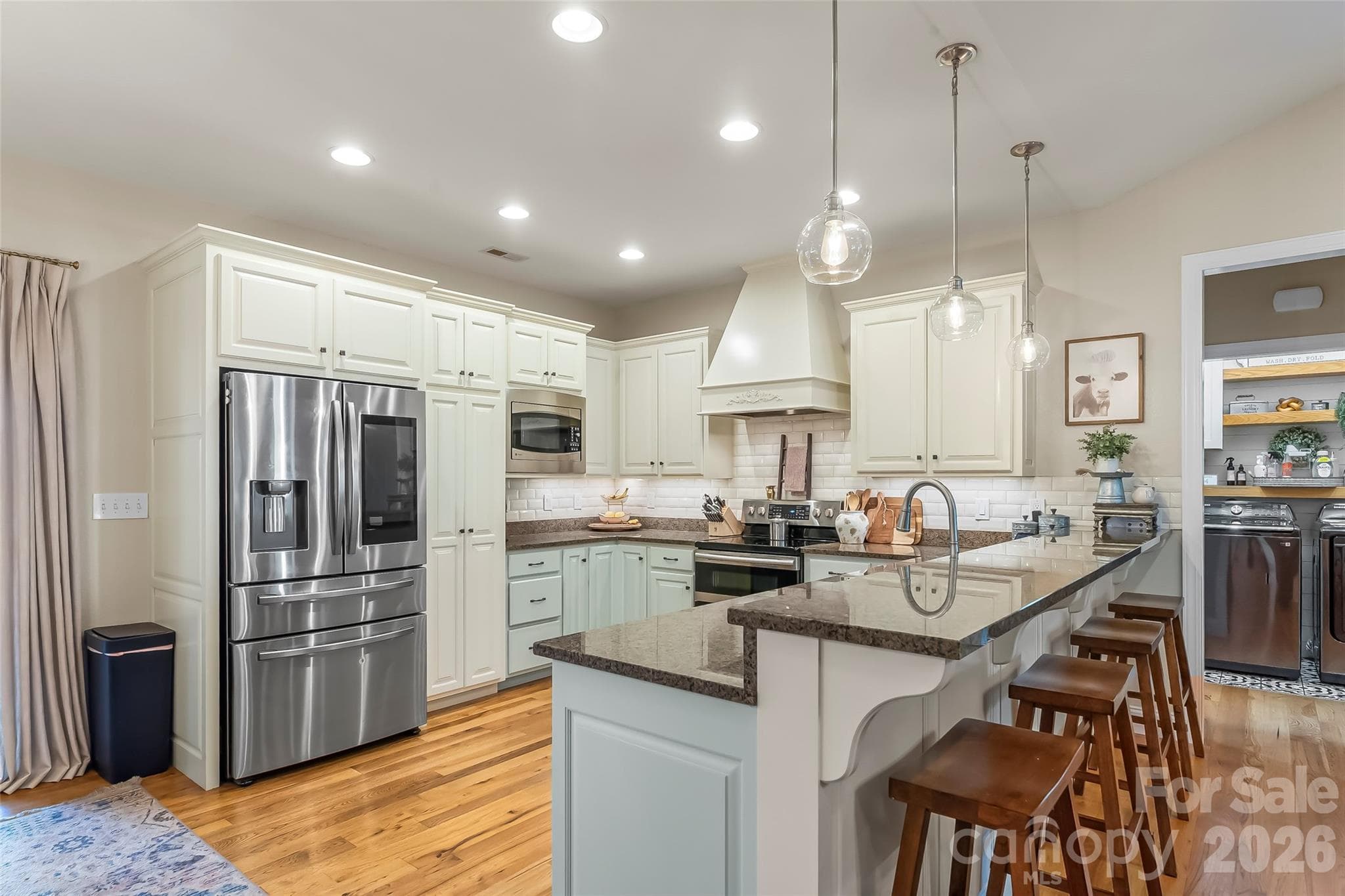 Single Family Residence at 410 Timberland Drive, Marion, photo 9 of 46