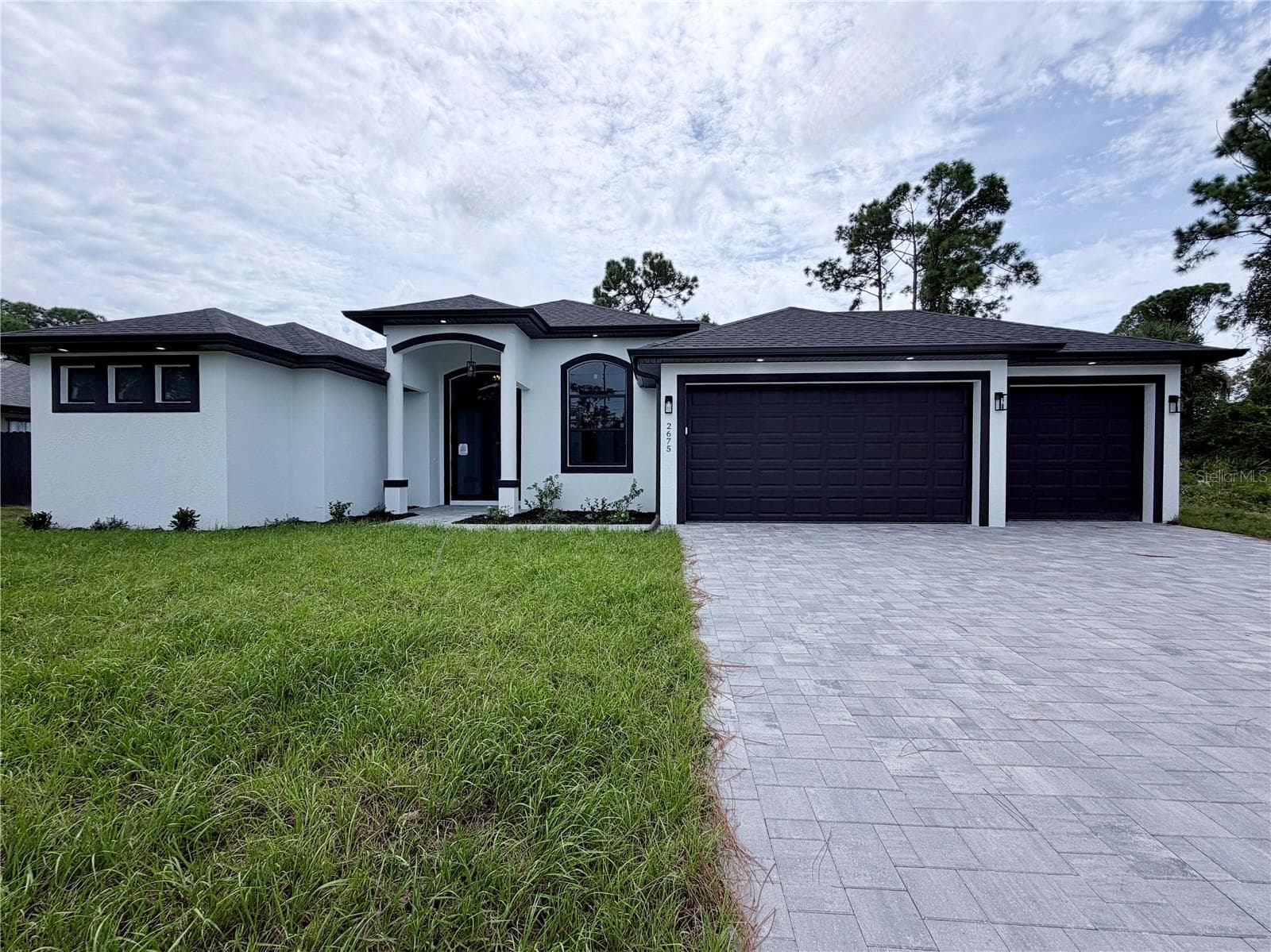 Front view - 2675 YACOLT AVE, NORTH PORT