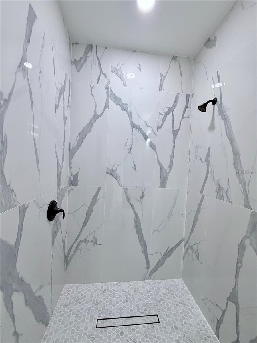 2nd Bathroom Fully Tiled Shower - 2675 YACOLT AVE, NORTH PORT