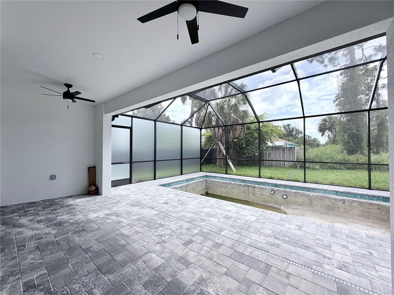 Lanai with Screened in POOL - 2675 YACOLT AVE, NORTH PORT