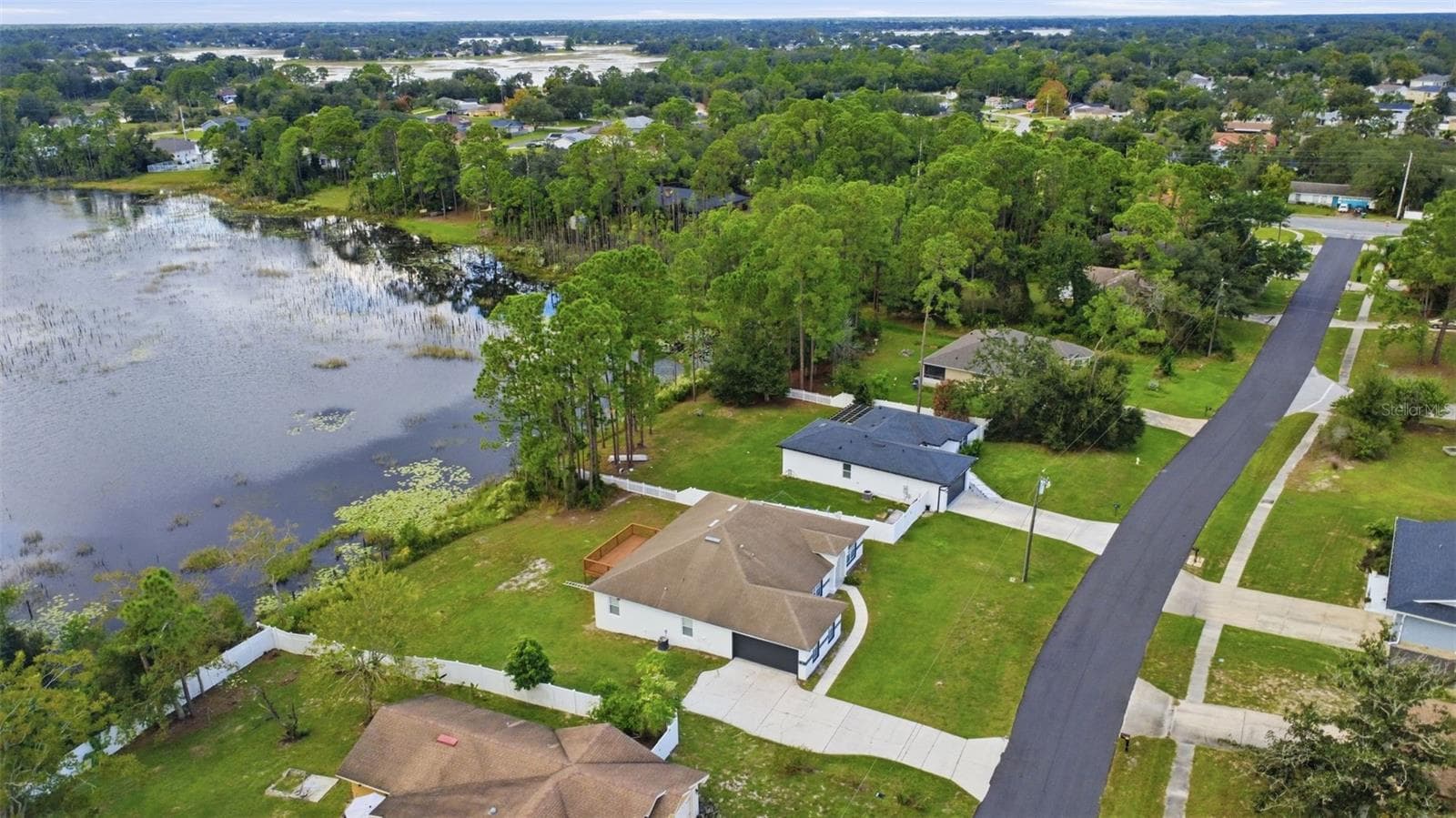 Single Family Residence at 516 GLEN HAVEN DR, DELTONA, photo 7 of 58