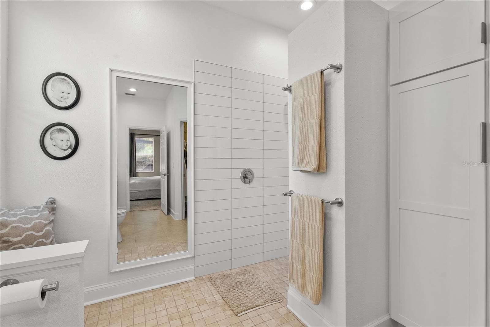 Single Family Residence at 8467 NANDINA DR, SARASOTA, photo 25 of 50
