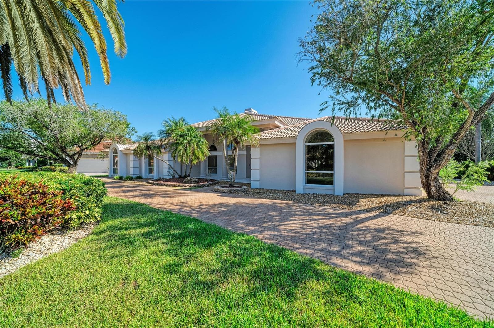 Single Family Residence at 4268 LAS PALMAS WAY, SARASOTA, photo 9 of 104