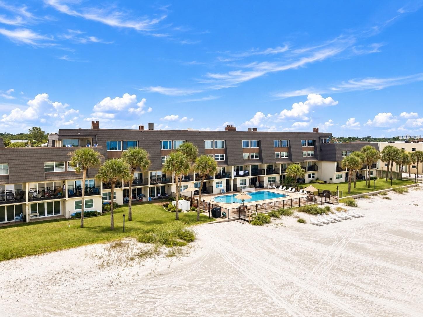 Dip your feet in the sand - 60 GULF BLVD #214, INDIAN ROCKS BEACH