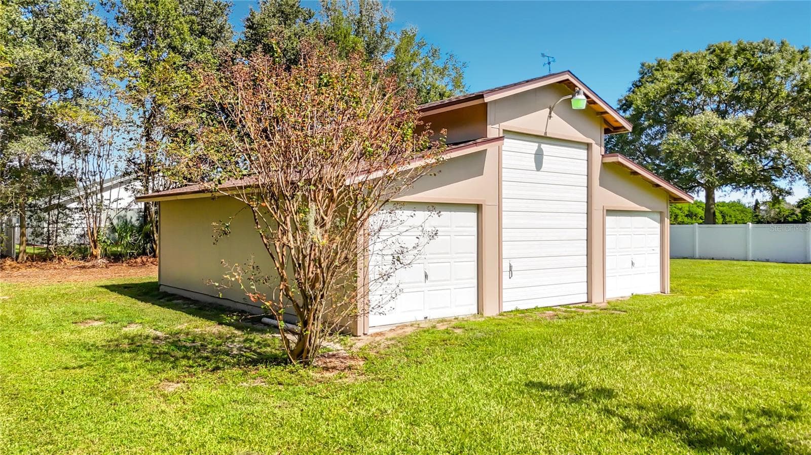 Over 1000 sq ft barn - 6720 LAKELAND HIGHLANDS RD, LAKELAND