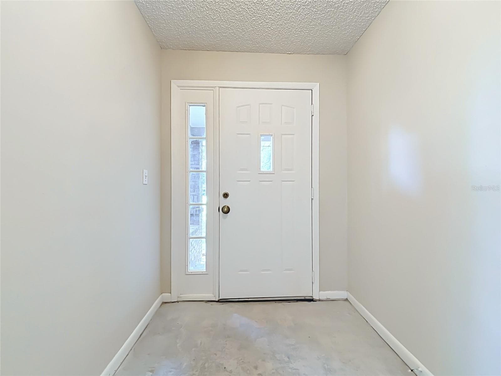 Entry Way - 6720 LAKELAND HIGHLANDS RD, LAKELAND