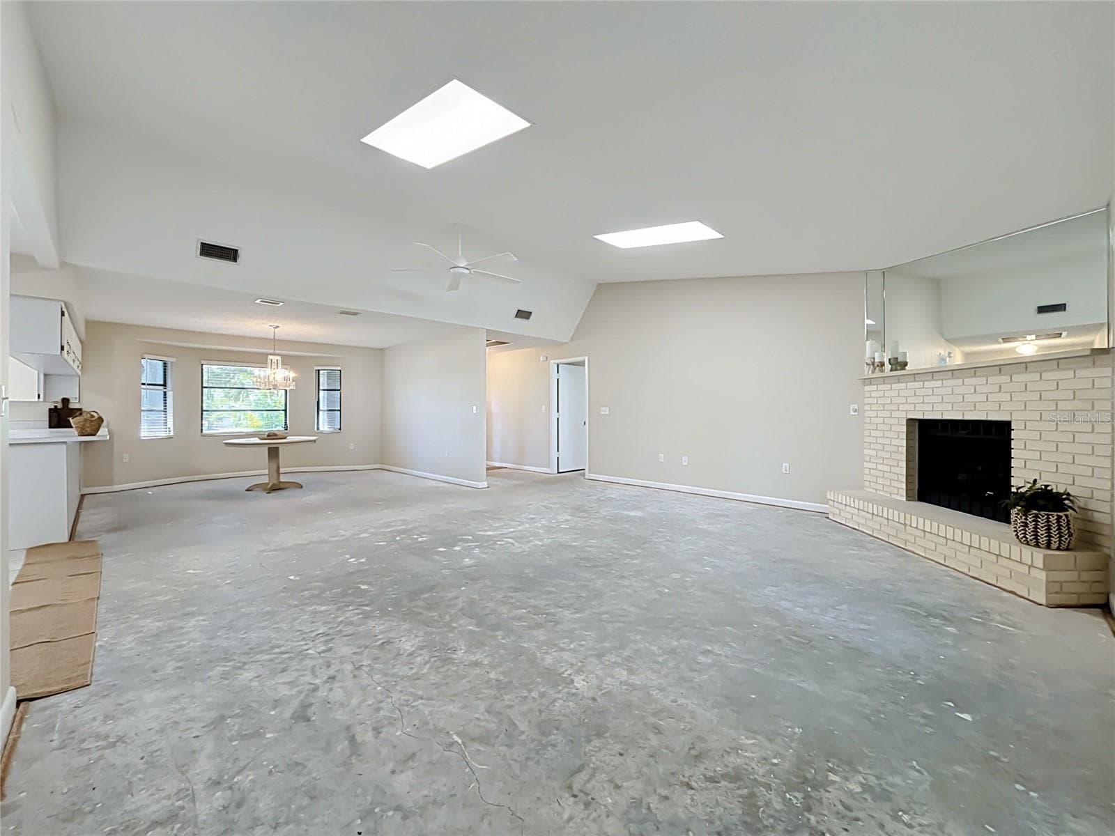 Single Family Residence at 6720 LAKELAND HIGHLANDS RD, LAKELAND, photo 10 of 80