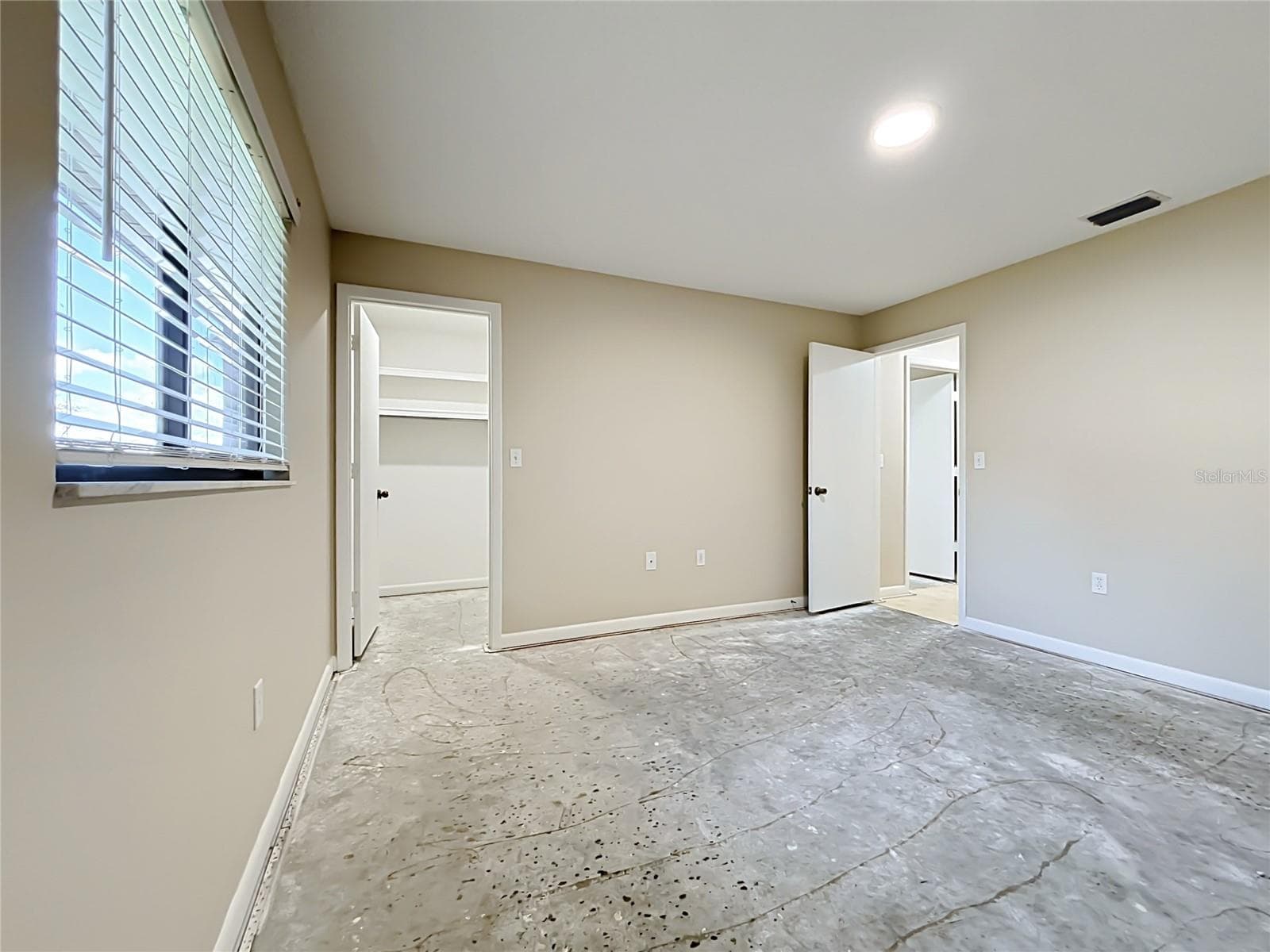 Bedroom 3. walk-in closet - 6720 LAKELAND HIGHLANDS RD, LAKELAND