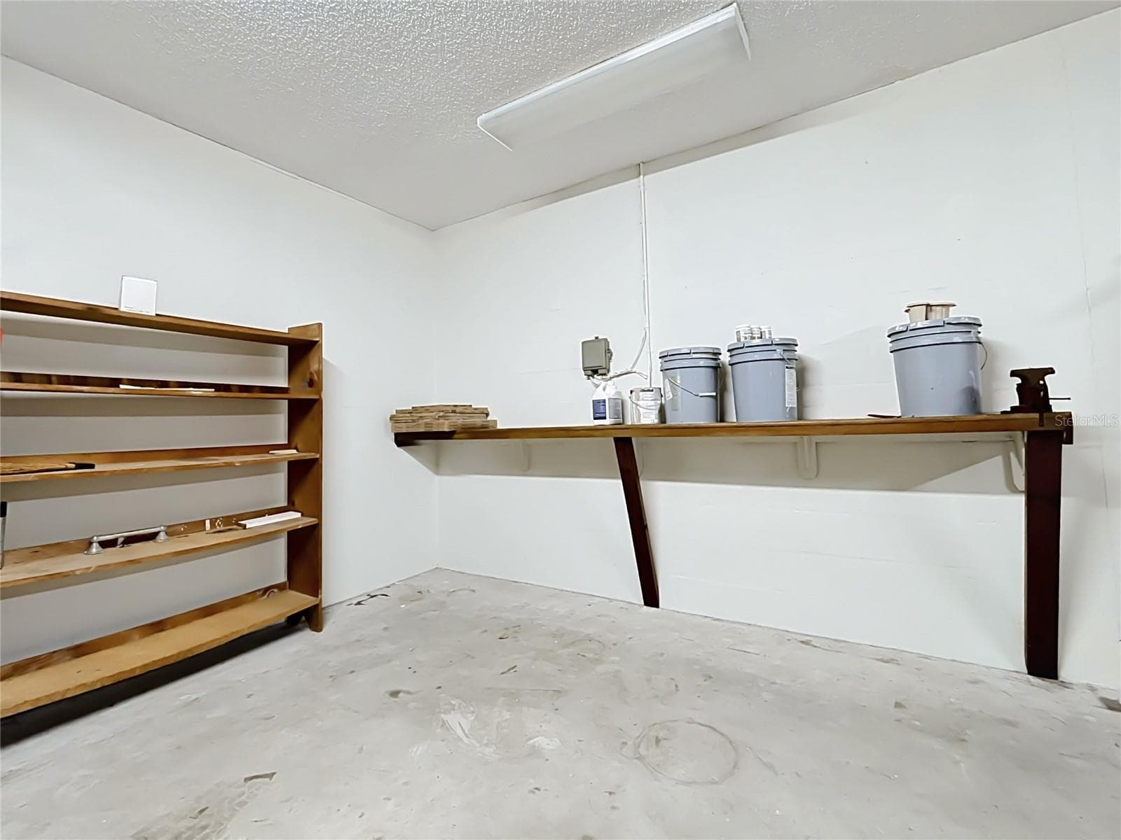 GARAGE - 6720 LAKELAND HIGHLANDS RD, LAKELAND