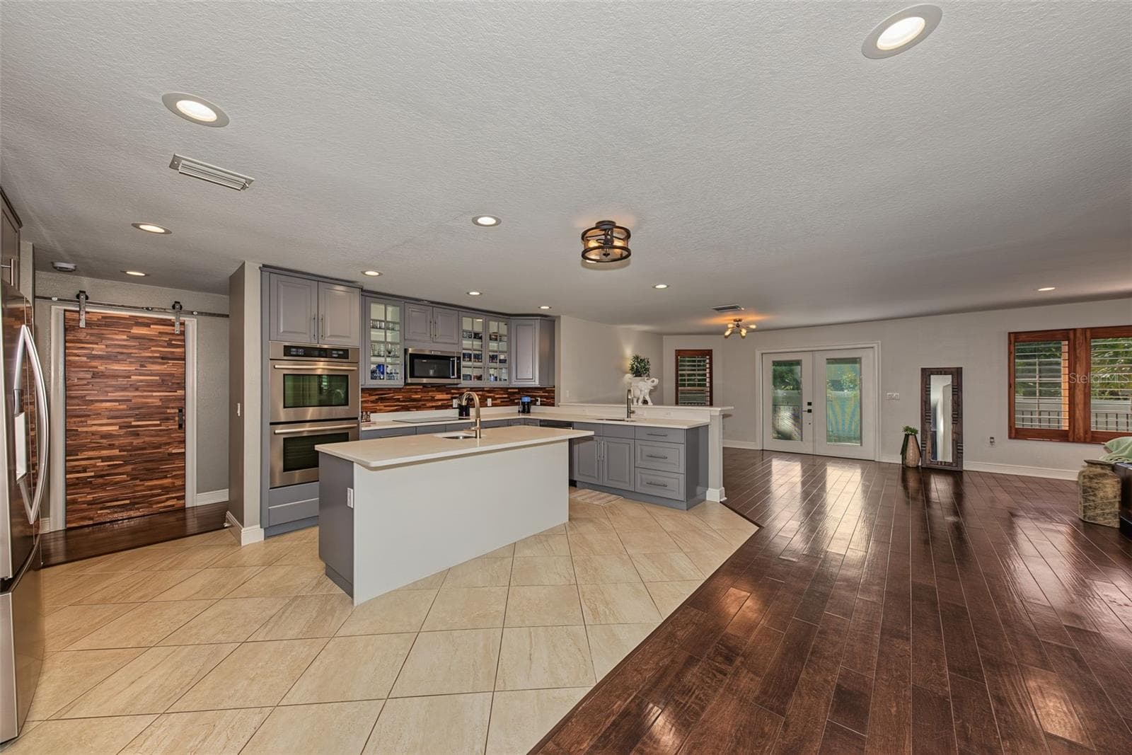 Kitchen - 146 33RD AVE N, ST PETERSBURG