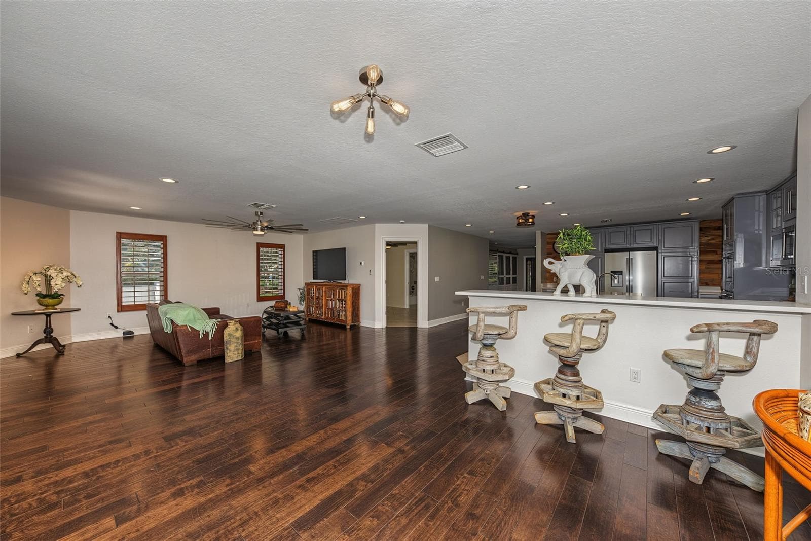 Single Family Residence at 146 33RD AVE N, ST PETERSBURG, photo 16 of 37