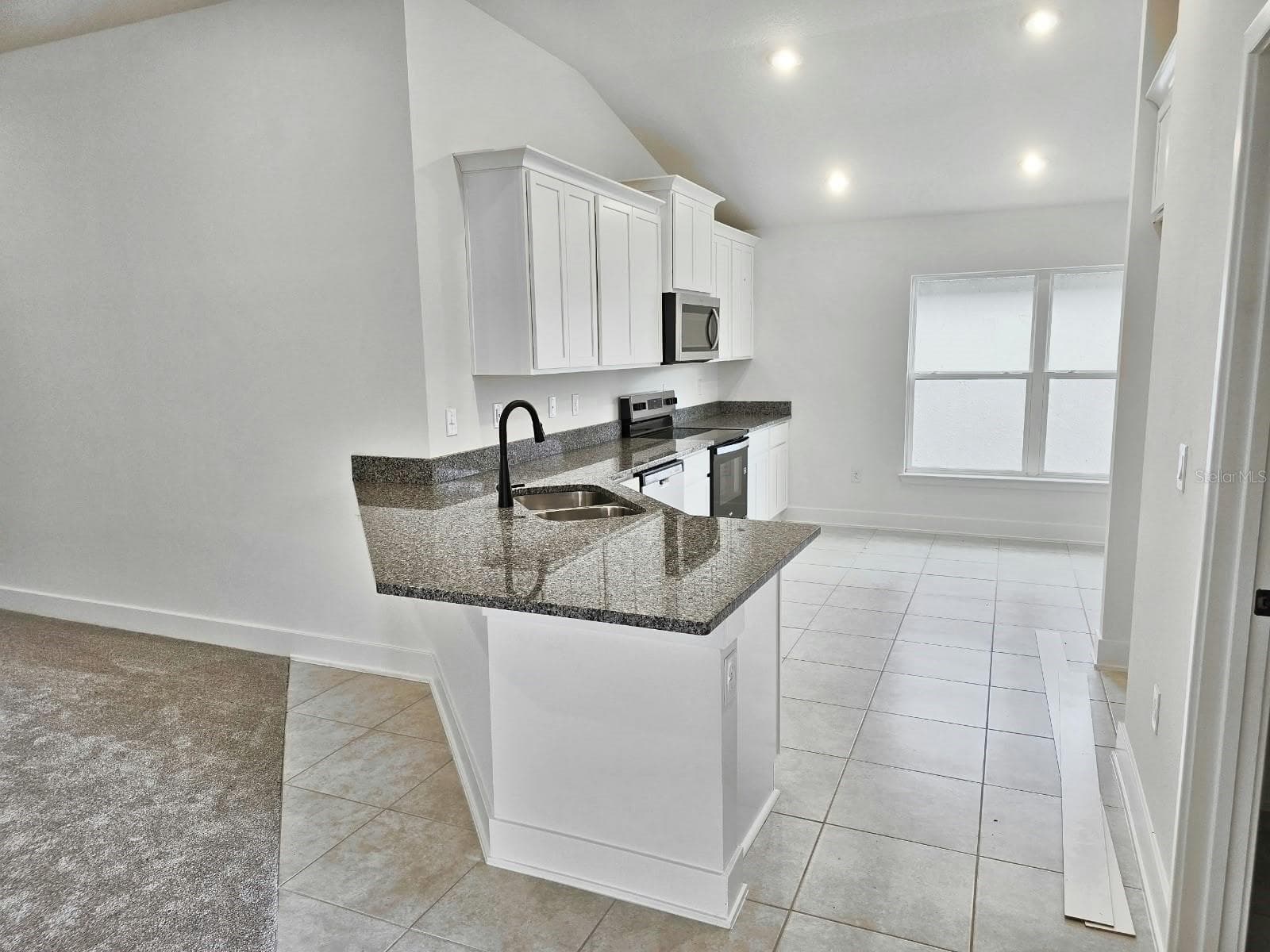 Kitchen - 7672 BENT TREE LOOP, ST CLOUD