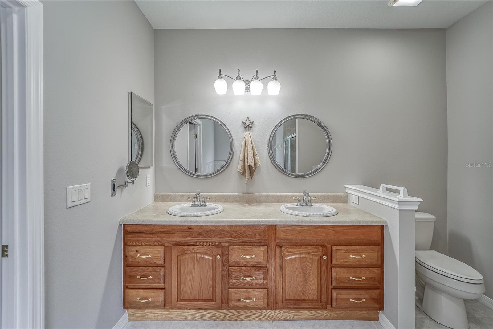 MASTER BATH - 416 ISLAND CAY WAY, APOLLO BEACH