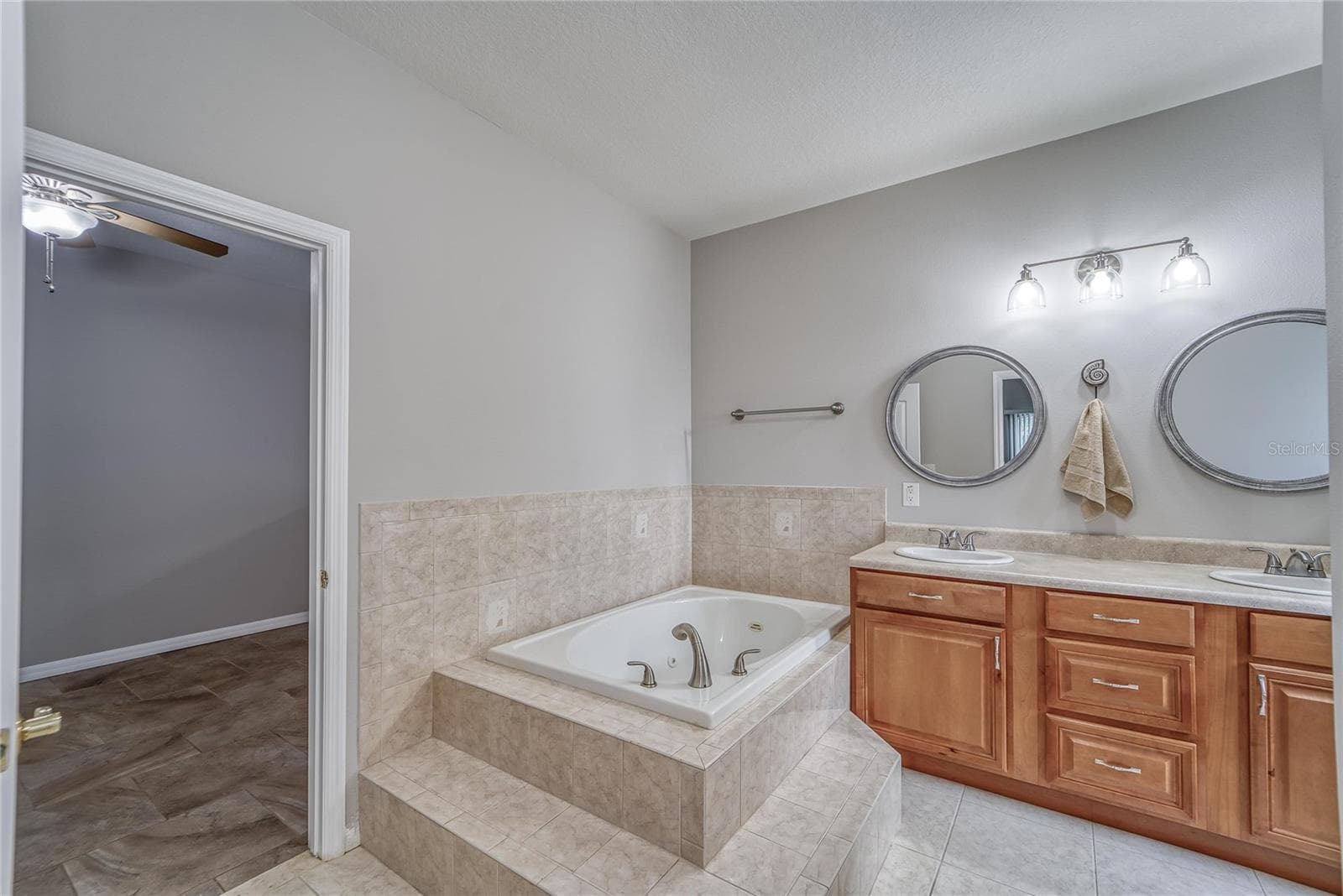 BATH #1 - SUITE - 416 ISLAND CAY WAY, APOLLO BEACH