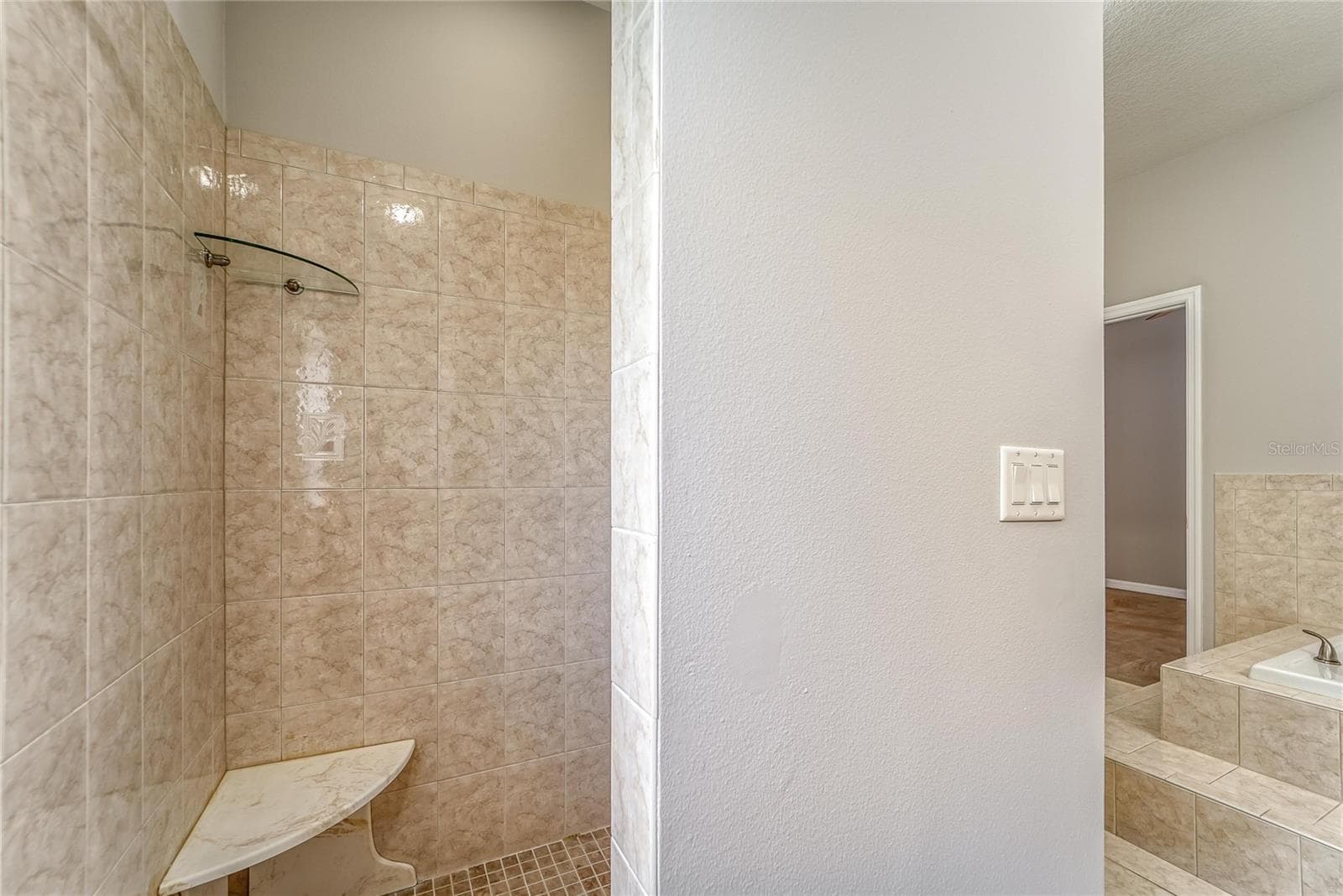 BATH #1 - SUITE - 416 ISLAND CAY WAY, APOLLO BEACH