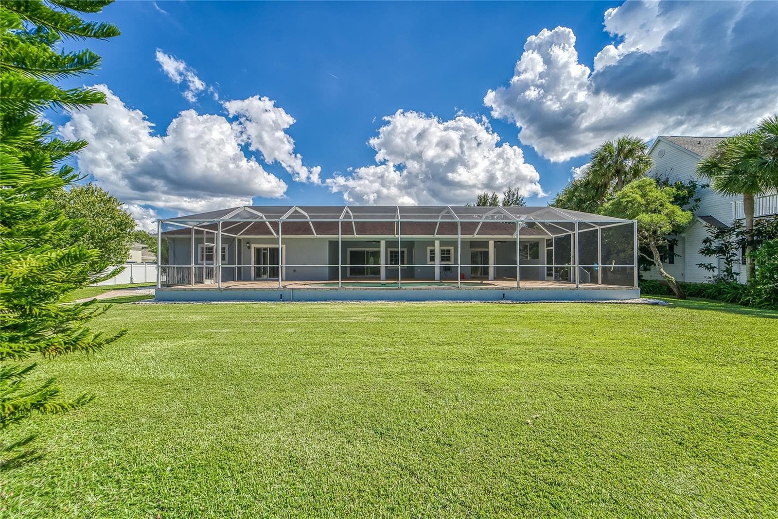 BACKYARD - 416 ISLAND CAY WAY, APOLLO BEACH