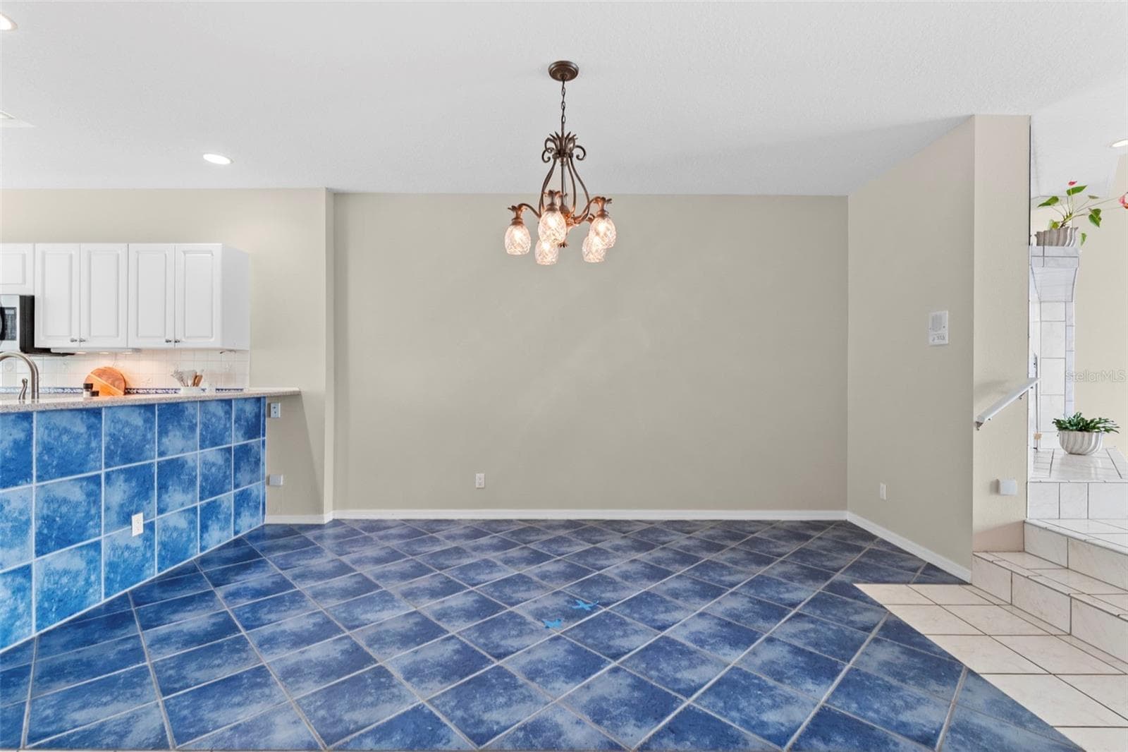 Townhouse at 1071 PINELLAS BAYWAY S, ST PETERSBURG, photo 42 of 123