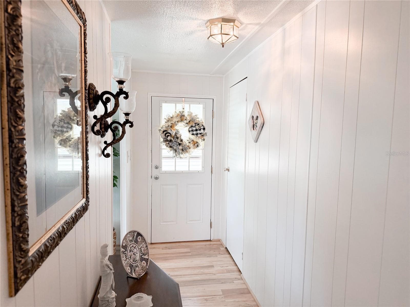 Mobile Home at 6708 NEIGHBORLY CT, NORTH PORT, photo 2 of 33