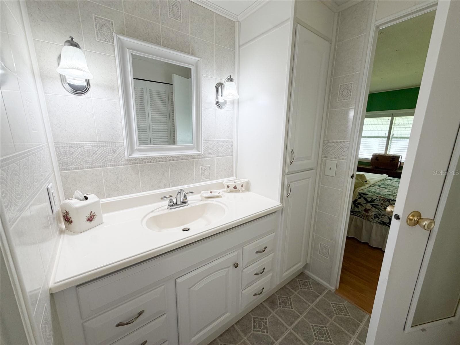 Mobile Home at 6708 NEIGHBORLY CT, NORTH PORT, photo 15 of 33