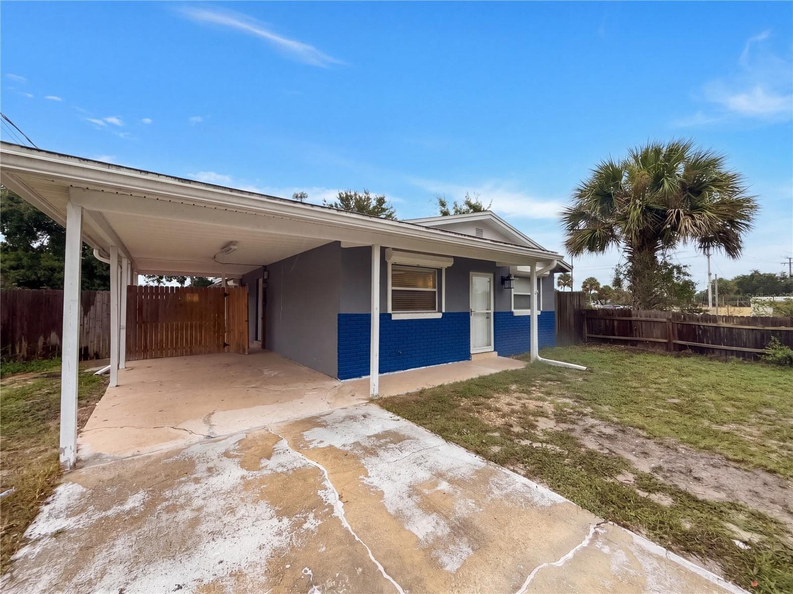 Single Family Residence at 400 HOLLY ST, SOUTH DAYTONA, photo 2 of 19