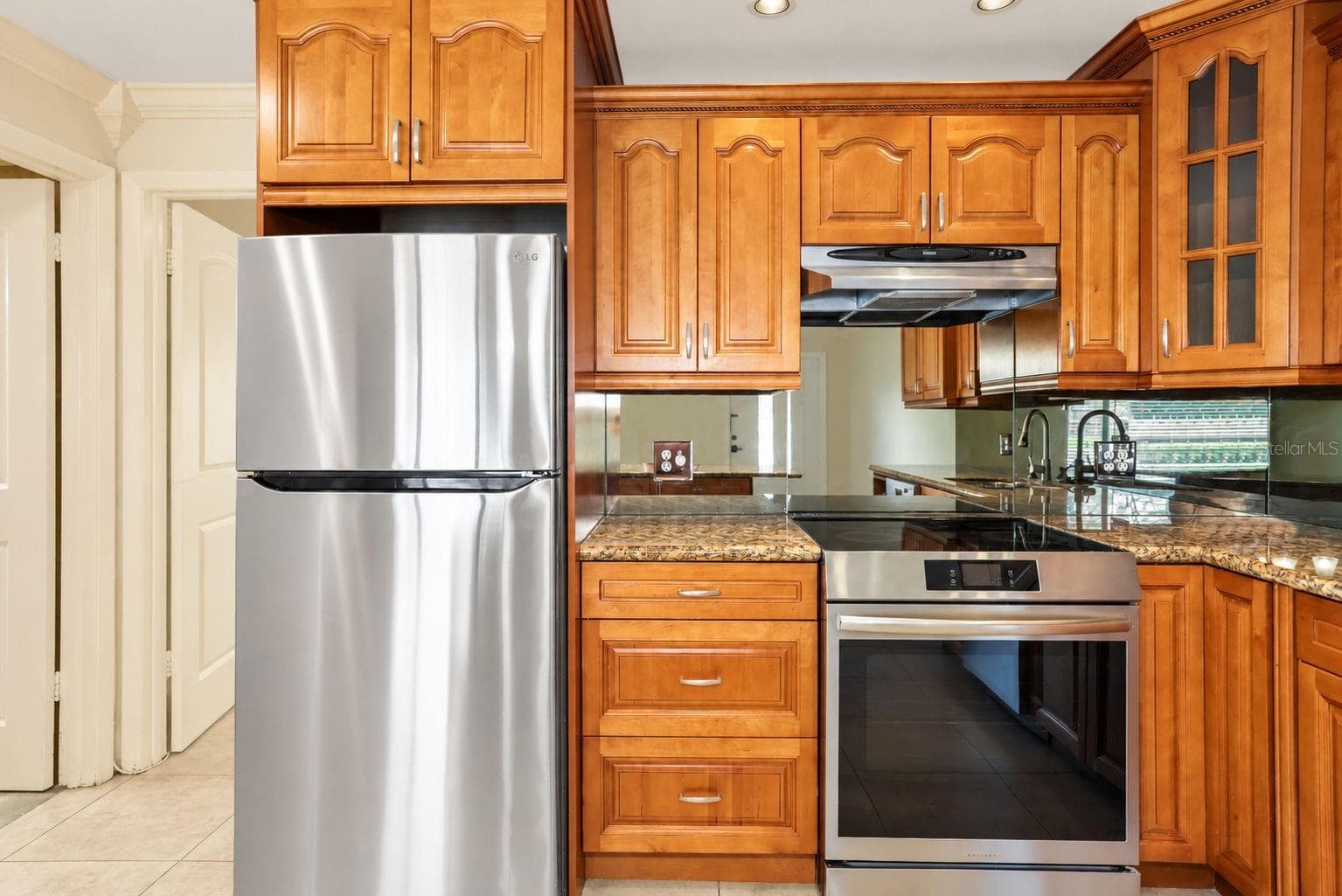 Condominium at 2000 WORLD PARKWAY BLVD #2, CLEARWATER, photo 5 of 36