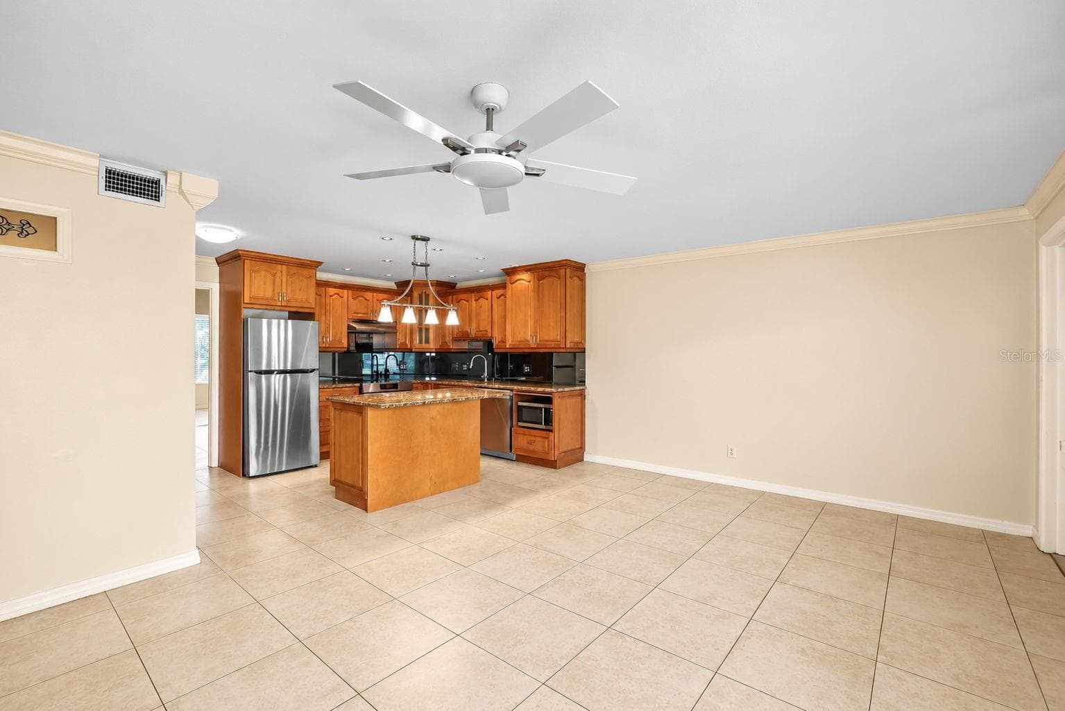 Condominium at 2000 WORLD PARKWAY BLVD #2, CLEARWATER, photo 9 of 36