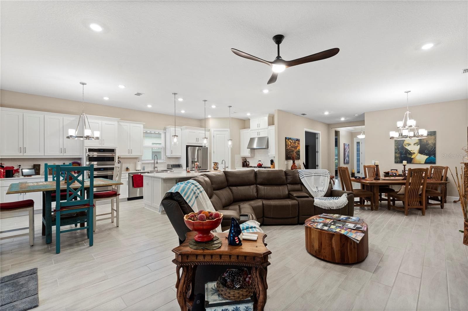 Single Family Residence at 5229 CASERTA CT, PALMETTO, photo 9 of 48