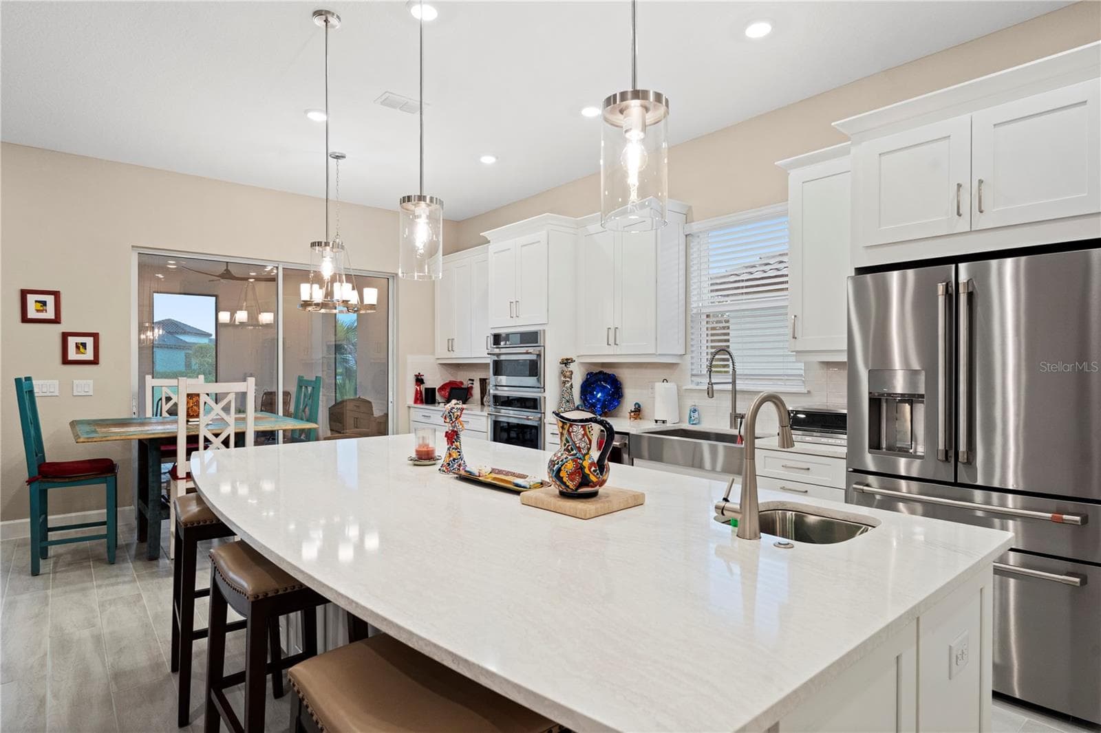 Kitchen Open to Breakfast Area - 5229 CASERTA CT, PALMETTO