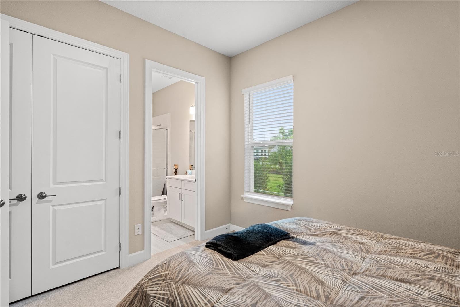 Guest Bedroom w/Ensuite Bath - 5229 CASERTA CT, PALMETTO