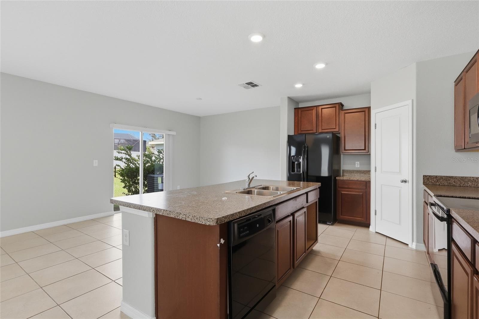 Single Family Residence at 17237 WHITE MANGROVE DR, WIMAUMA, photo 11 of 46