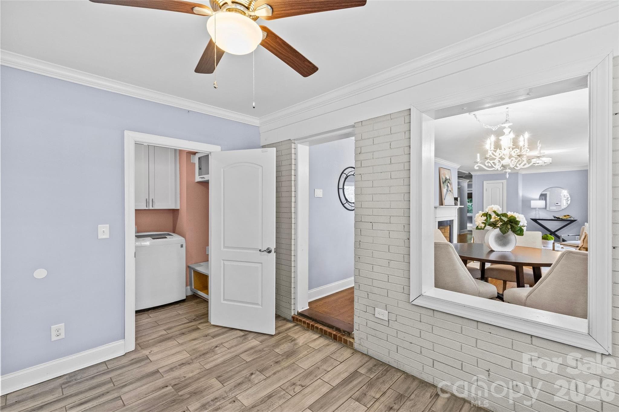 Single Family Residence at 2538 Arnold Drive E, Charlotte, photo 10 of 37