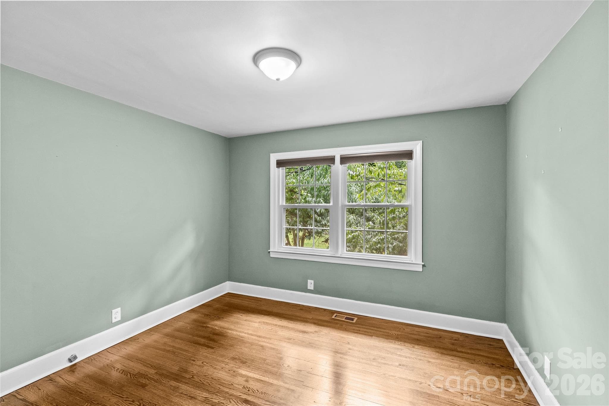 Single Family Residence at 2538 Arnold Drive E, Charlotte, photo 22 of 37