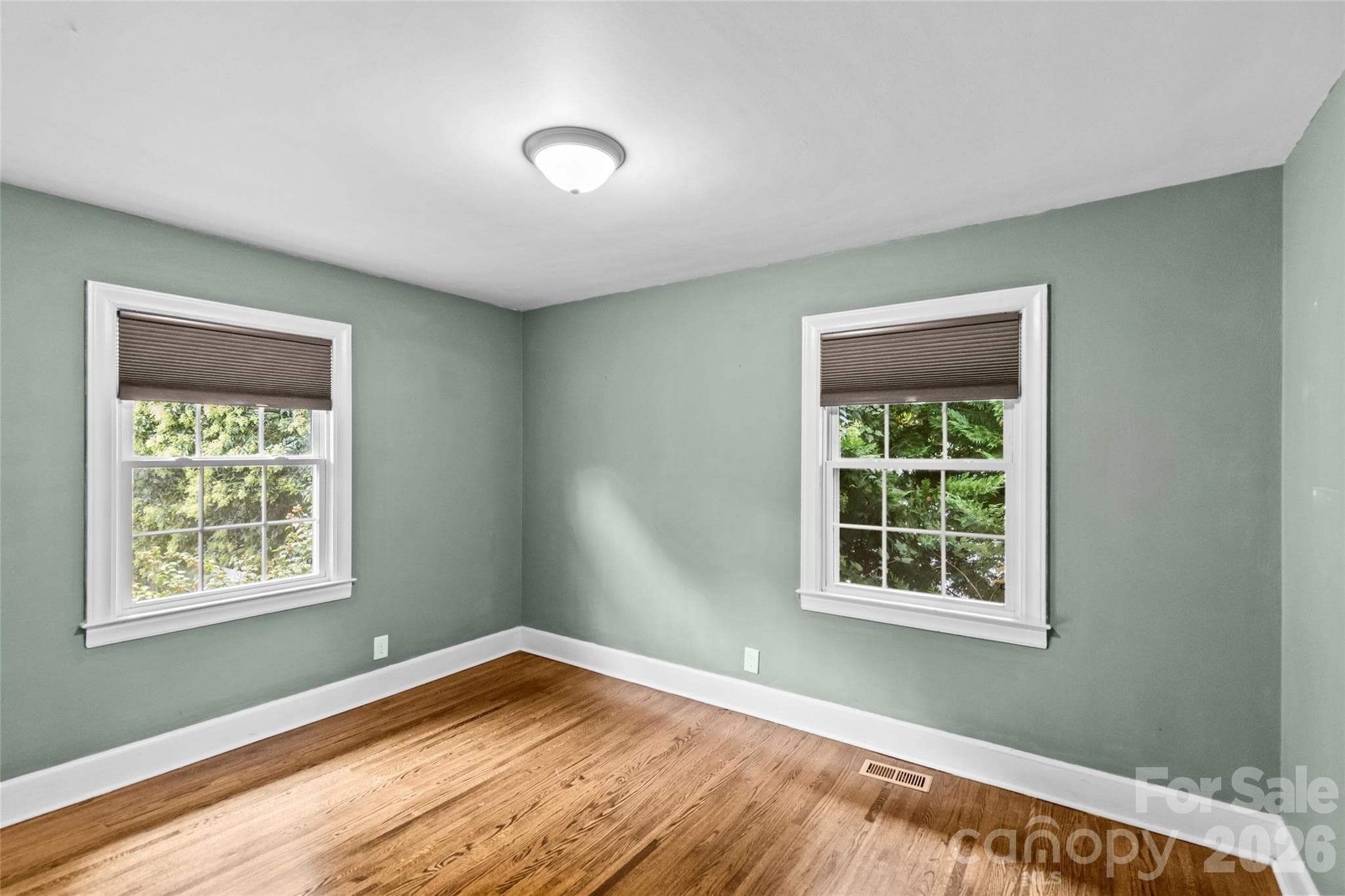 Single Family Residence at 2538 Arnold Drive E, Charlotte, photo 29 of 37