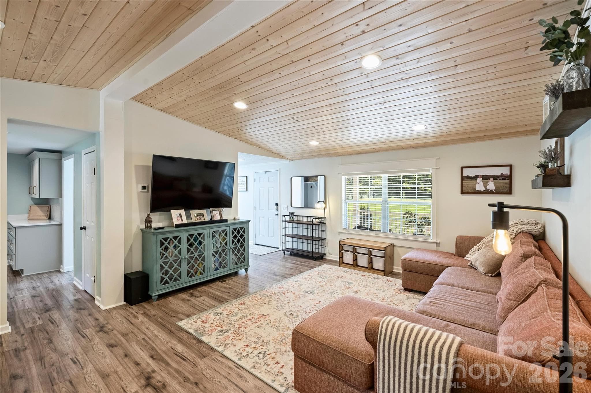 Single Family Residence at 8708 Overcash Road, Concord, photo 11 of 41