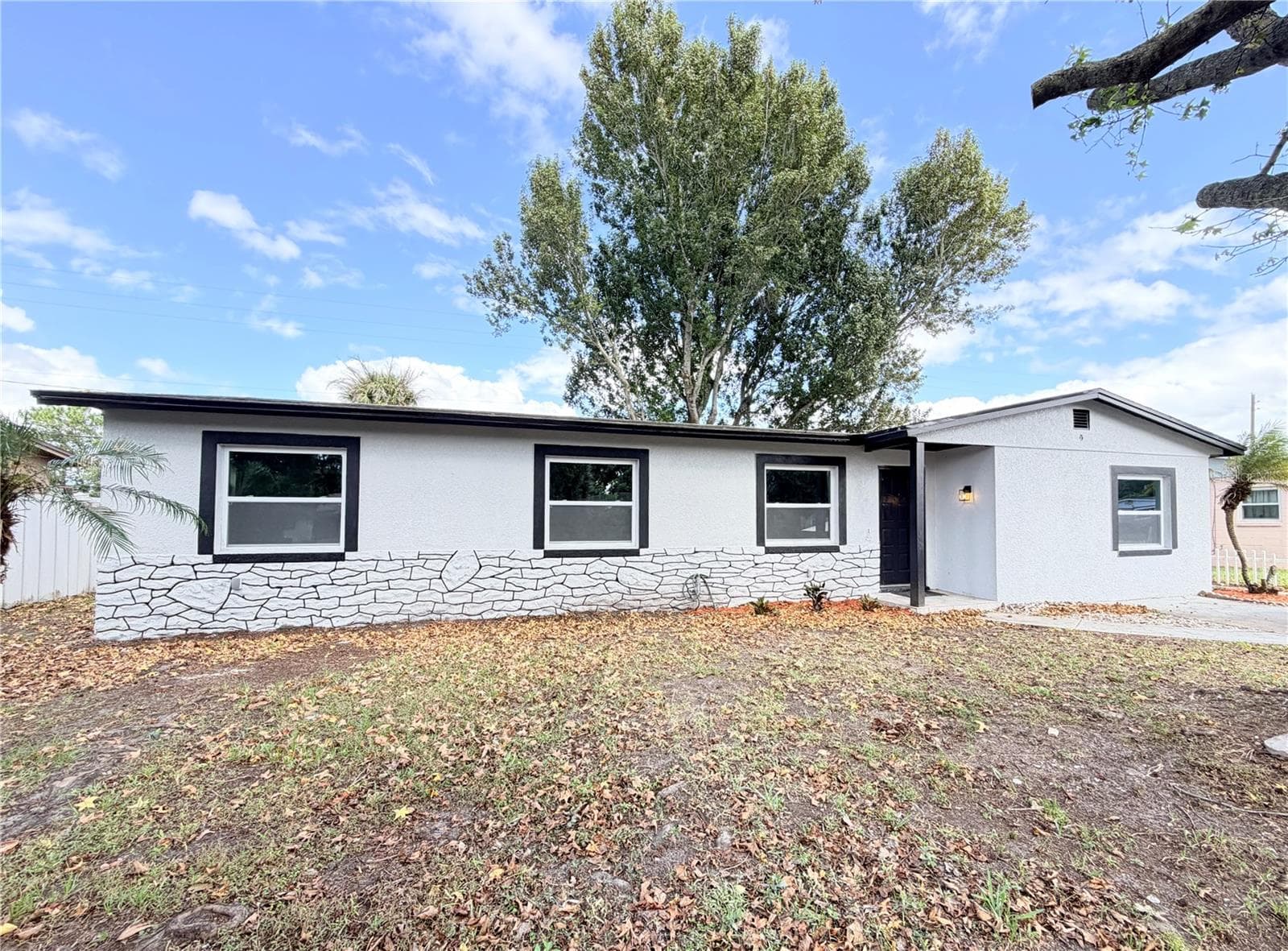 Single Family Residence at 3997 QUEEN ANNE DR, ORLANDO, photo 2 of 33