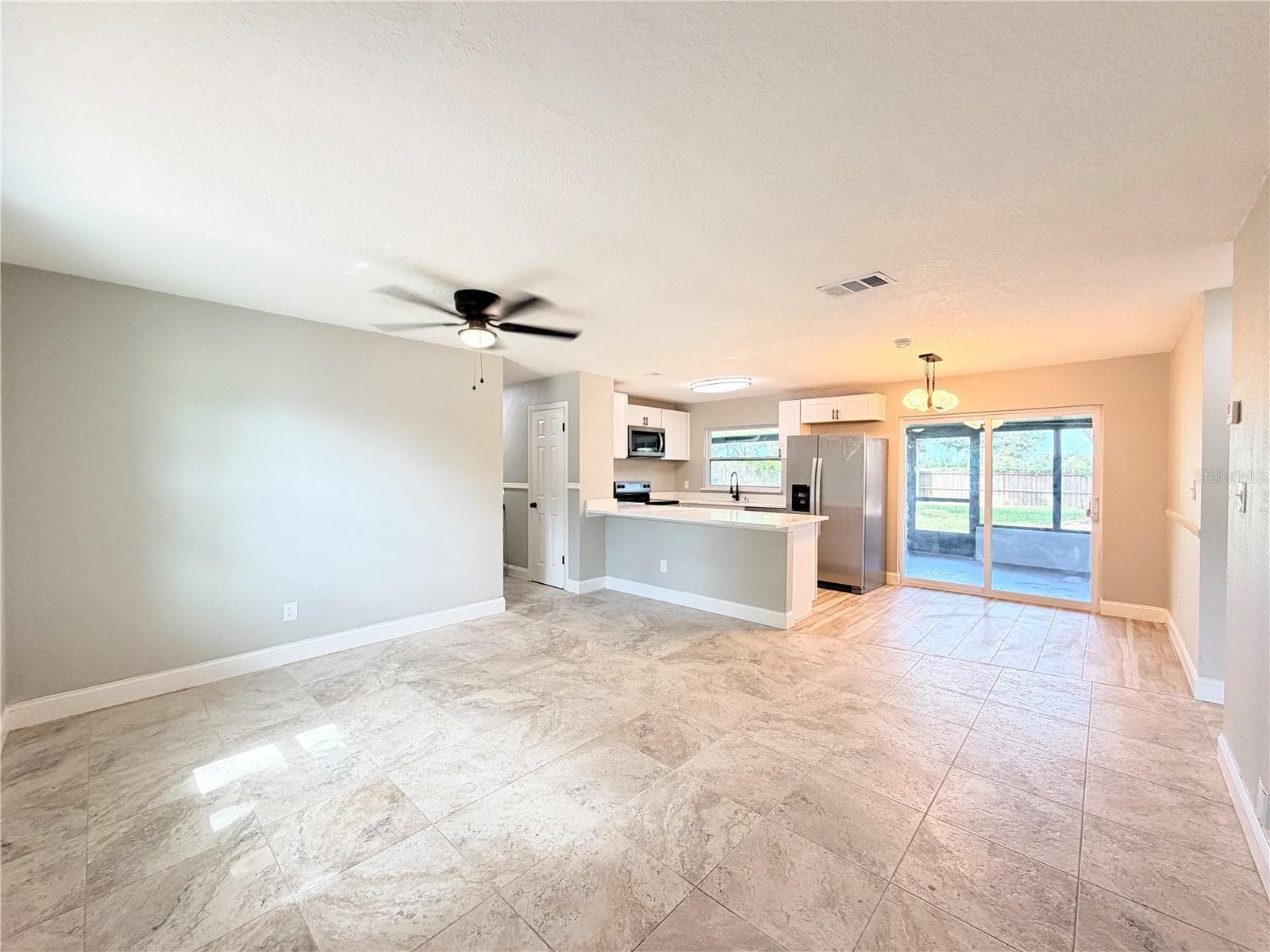 Single Family Residence at 3997 QUEEN ANNE DR, ORLANDO, photo 4 of 33