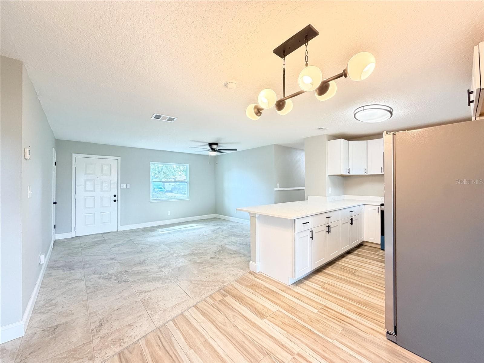 Single Family Residence at 3997 QUEEN ANNE DR, ORLANDO, photo 9 of 33
