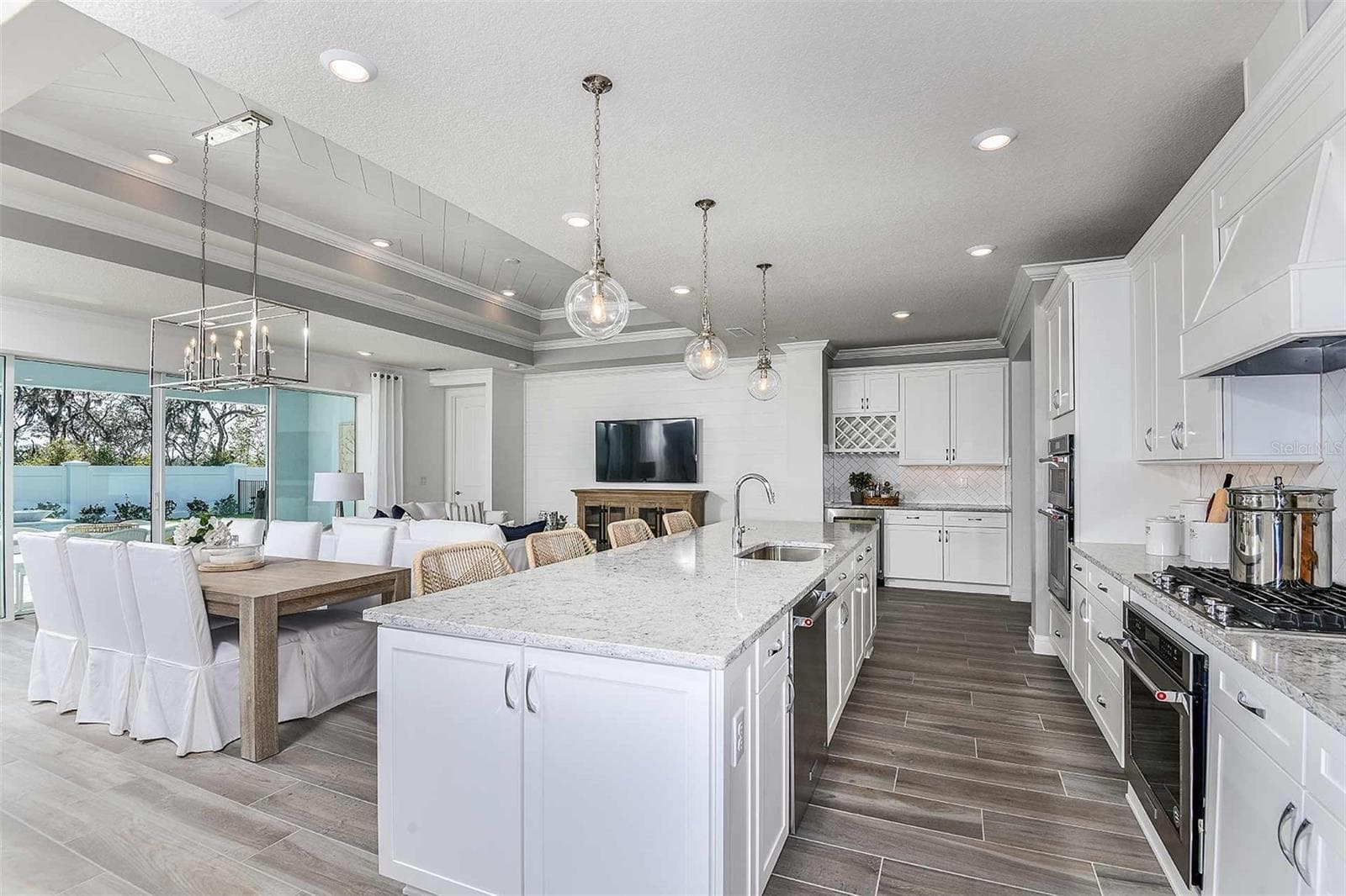 Model Home Design Only. Pictures and furnishings are for illustrative purposes only. Elevations, colors and options may vary. Furniture is for model home staging only. - 6541 WHITE WILLOW COURT, ST CLOUD