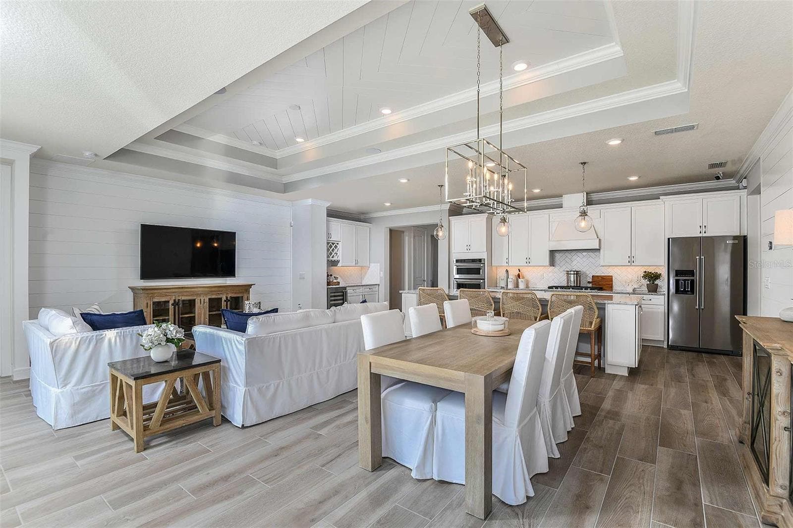 Model Home Design Only. Pictures and furnishings are for illustrative purposes only. Elevations, colors and options may vary. Furniture is for model home staging only. - 6541 WHITE WILLOW COURT, ST CLOUD