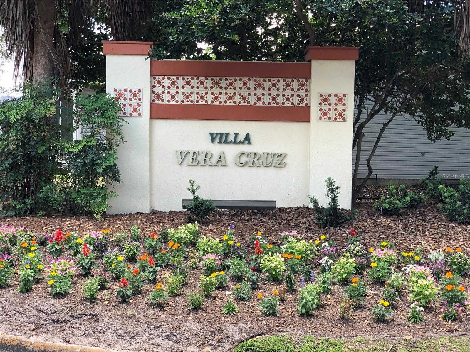 Villa Vera Cruz Entrance - 2124 ESCOBAR AVE, THE VILLAGES