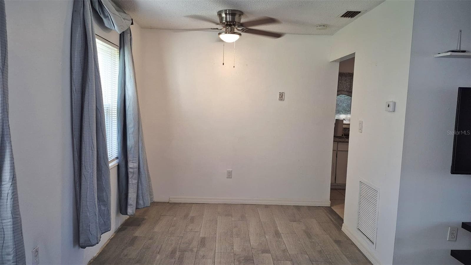 Single Family Residence at 3118 SUTTON DR, ORLANDO, photo 7 of 35