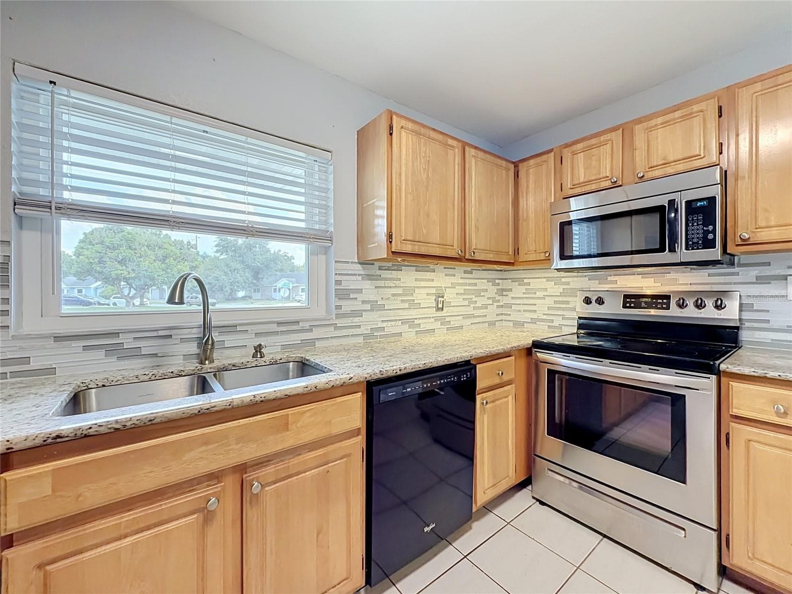 Single Family Residence at 8424 POCASSET PL, ORLANDO, photo 5 of 41