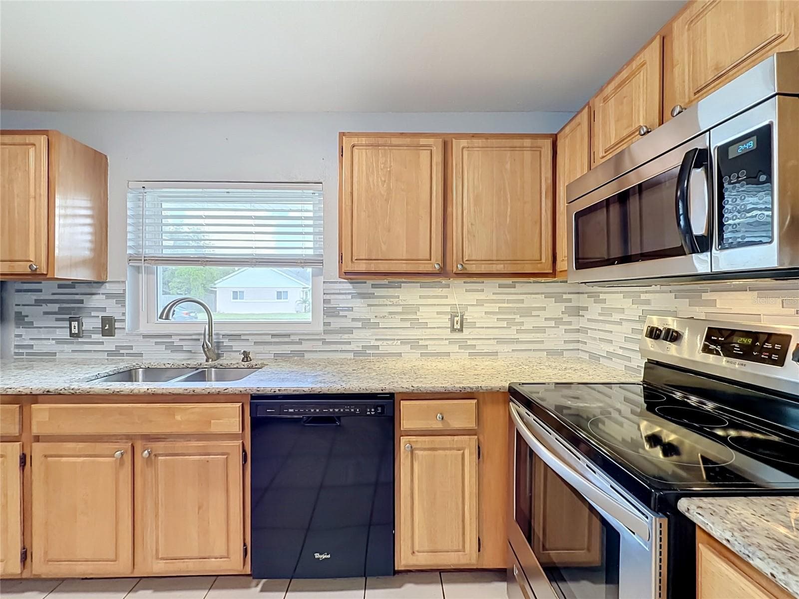 Single Family Residence at 8424 POCASSET PL, ORLANDO, photo 8 of 41