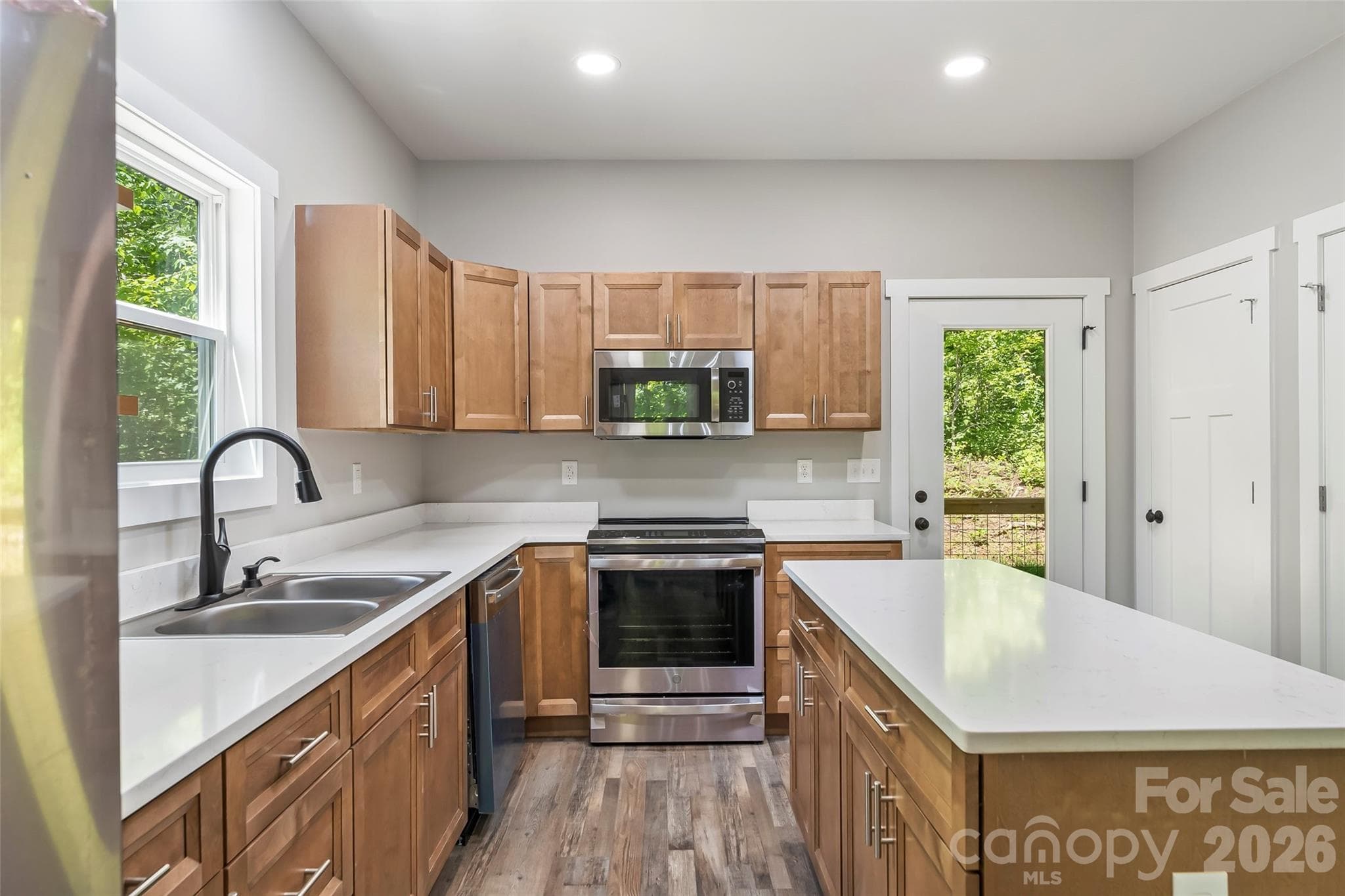 Single Family Residence at 511 Blue Ridge Drive N, Marion, photo 26 of 87