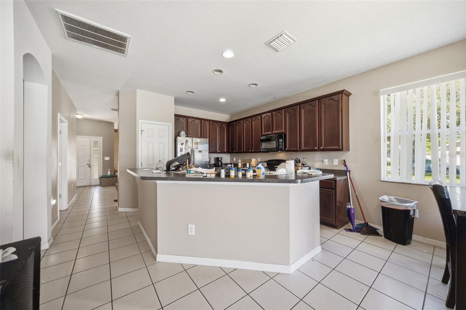 Kitchen 17'6" x 13'10" - 10328 CELTIC ASH DR, RUSKIN