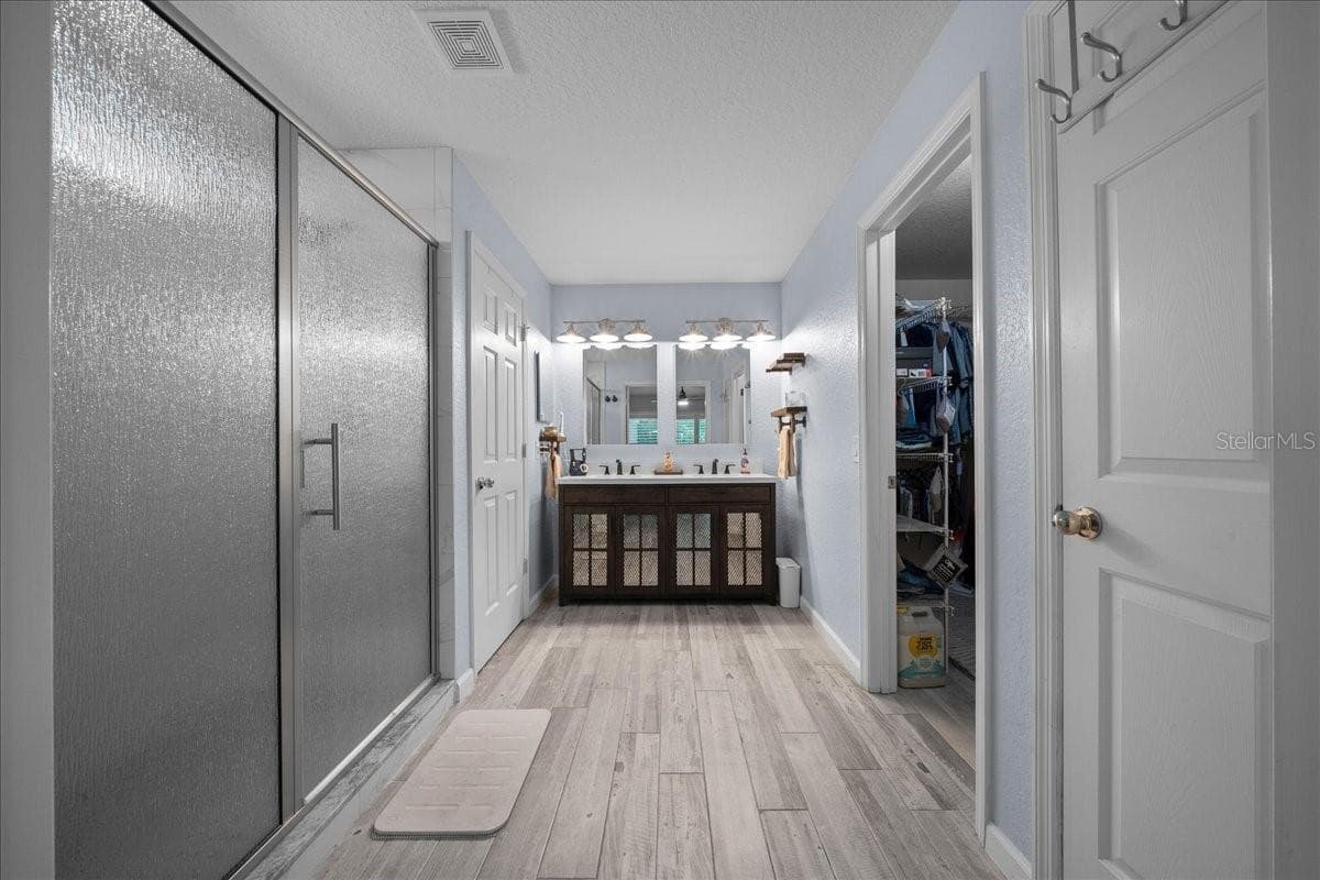 PRIMARY BATH - 5509 SW 42ND PL, OCALA