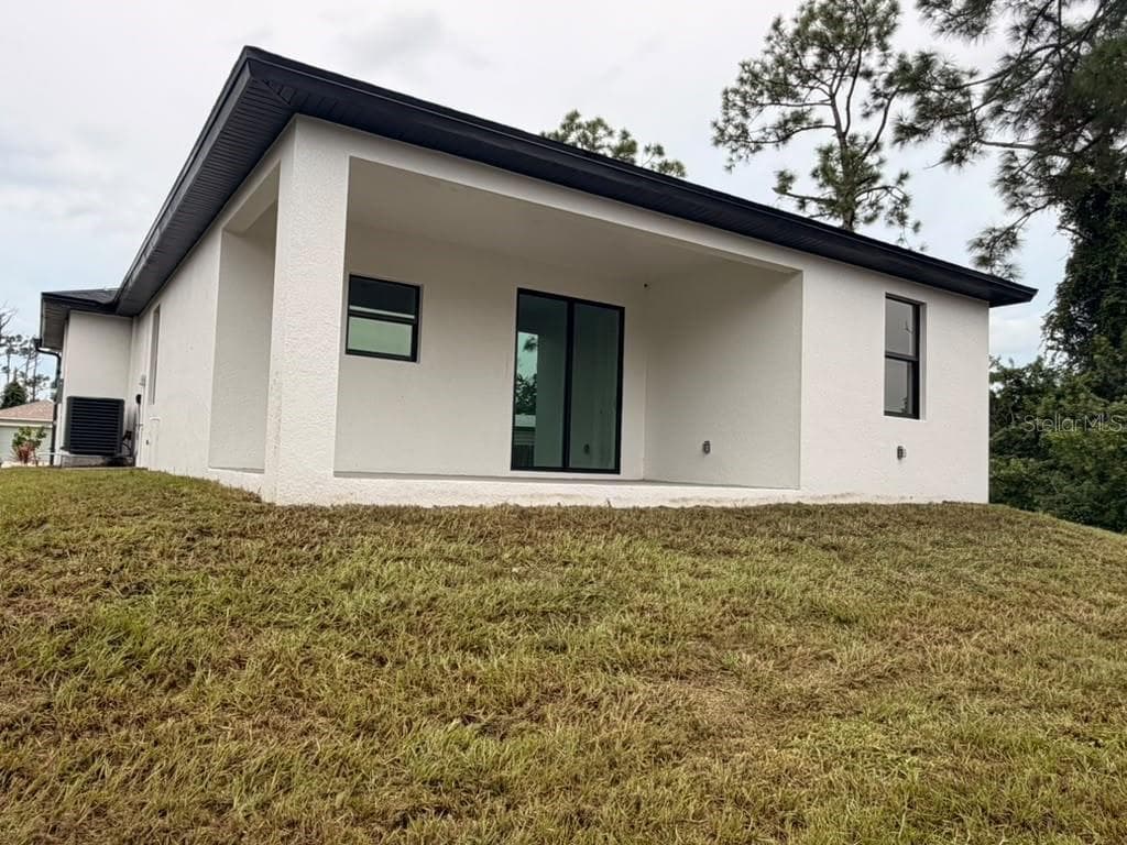 Single Family Residence at 13480 DRYSDALE AVE, PORT CHARLOTTE, photo 4 of 23