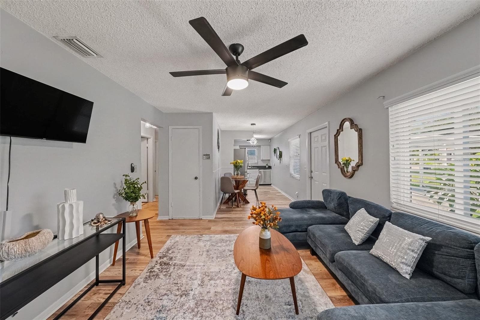 Single Family Residence at 4516 W PAXTON AVE, TAMPA, photo 7 of 26