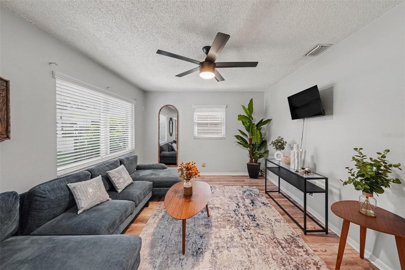 Single Family Residence at 4516 W PAXTON AVE, TAMPA, photo 8 of 26